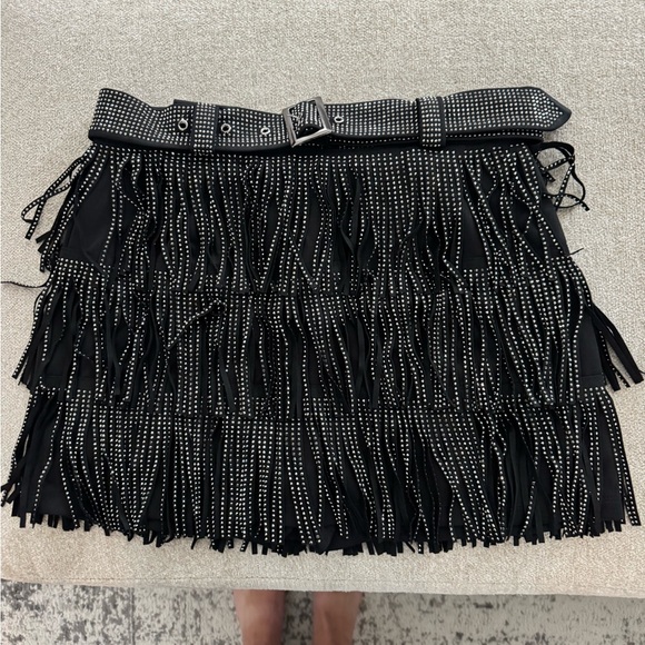 Blushing Brunette eye catcher fringe skort Never Worn ! - Picture 4 of 4